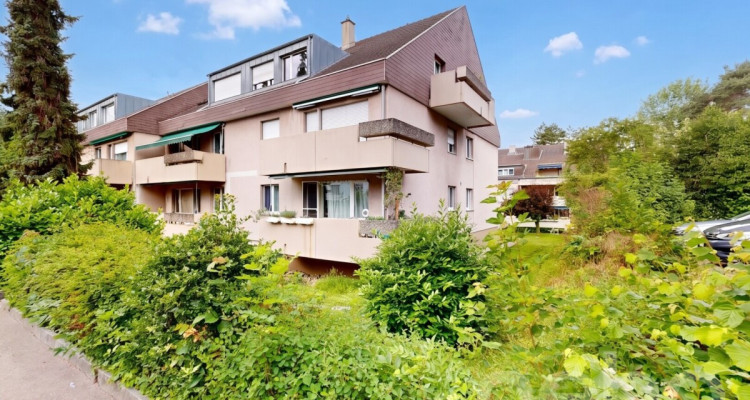Helle und gepflegte 2.5-Zi.-Wohnung an attraktiver Lage in Arlesheim image 1