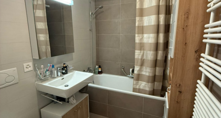 Magnifique Appartement 2,5 pièces rénové – hyper centre Lausanne image 5