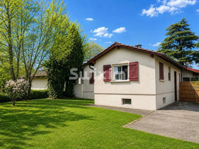 Propriété comprenant 2 maisons individuelles image 3