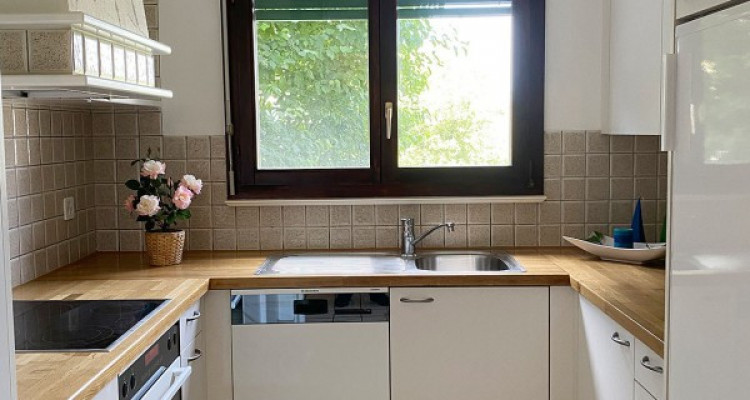 Schöne 3.5-Zi.-Wohnung mit Hauswartstelle image 2