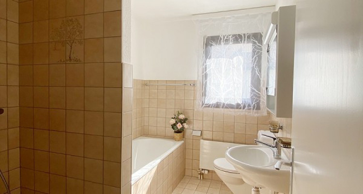 Schöne 3.5-Zi.-Wohnung mit Hauswartstelle image 5