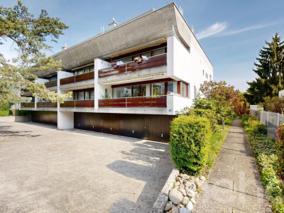 Renovierte 4.5-Zimmer Wohnung mit Balkon in Nidau image 1