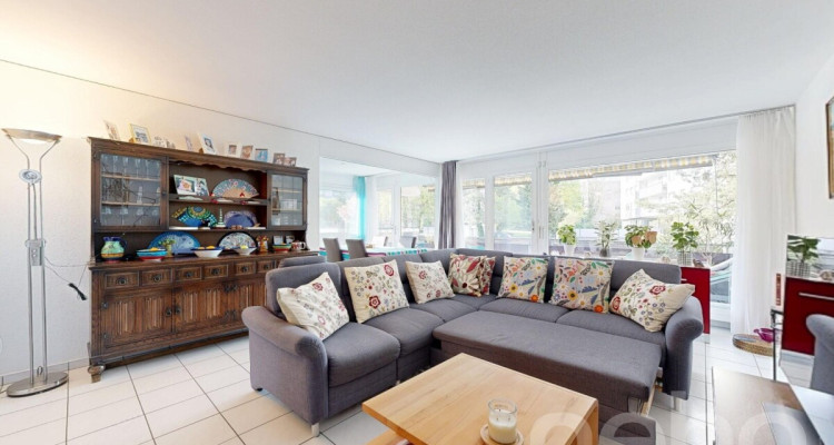 Renovierte 4.5-Zimmer Wohnung mit Balkon in Nidau image 2