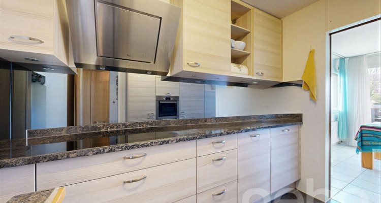 Renovierte 4.5-Zimmer Wohnung mit Balkon in Nidau image 4