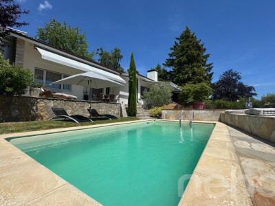 Villa contemporaine dexception avec piscine et vue lac Neuchâtel image 1
