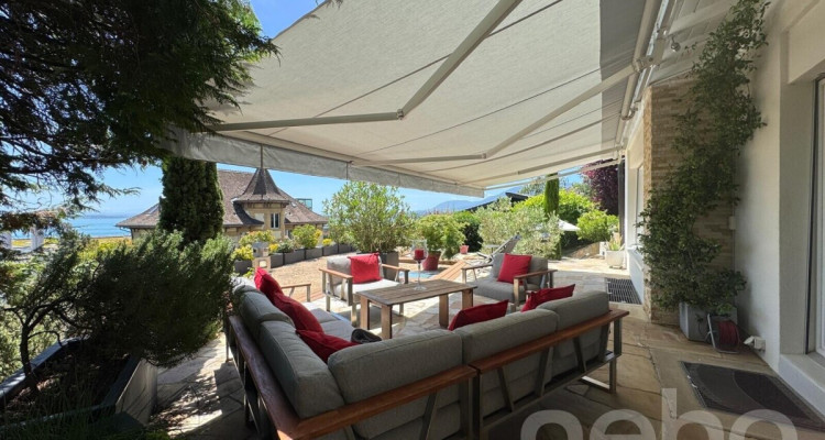Villa contemporaine dexception avec piscine et vue lac Neuchâtel image 2
