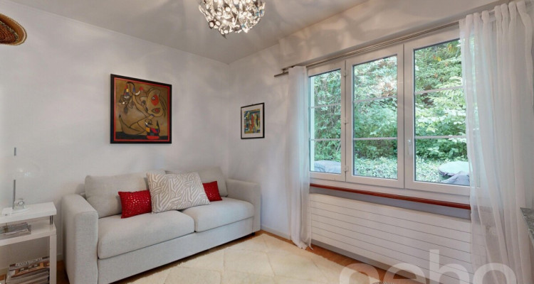 Villa contemporaine dexception avec piscine et vue lac Neuchâtel image 9