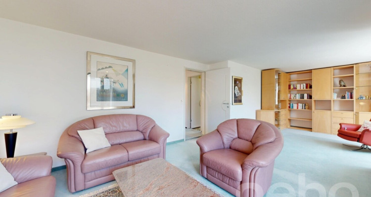 Freistehendes 5.5 Zimmer Einfamilienhaus im ruhigen Kleindöttingen image 4
