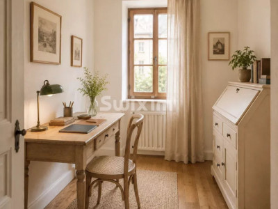In a beautiful house with a garden, a fully renovated apartment with its magnificent master suite image 2