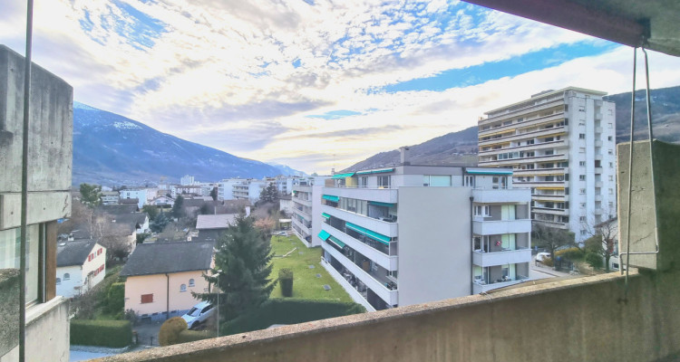 Elégant 4.5p rénové centre ville Sierre image 12