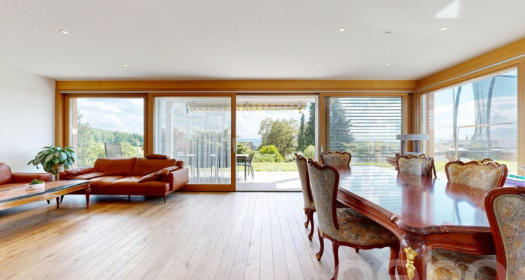 Erstklassiges 7.5-Zimmer-Einfamilienhaus mit unverbaubarer Aussicht image 3