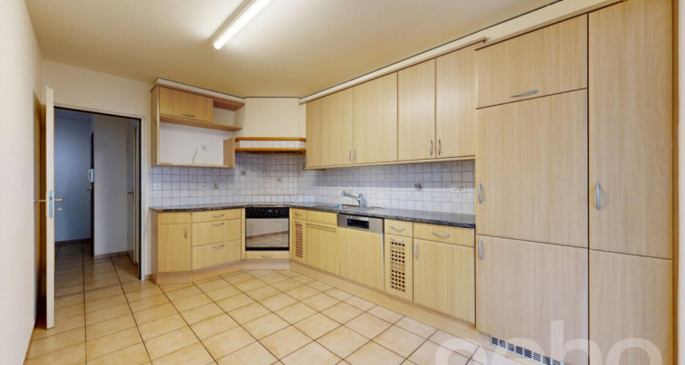 Helle 4.5-Zimmer-Wohnung mit viel Raum und Komfort in Füllinsdorf image 5