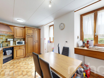 Immeuble 2 appartements 3.5 + 1 Attique 3.5 entièrement rénové. image 8