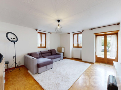 Immeuble 2 appartements 3.5 + 1 Attique 3.5 entièrement rénové. image 9