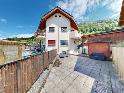 Doppeleinfamilienhaus mit Doppelcarport und Photovoltaikanlage image 3
