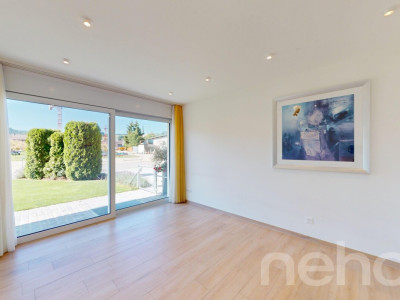 Elegantes Einfamilienhaus mit Garten und Carport für Wohnmobil image 9