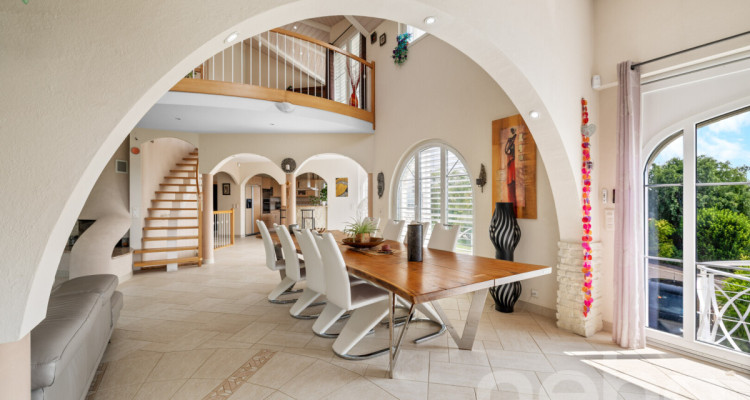 Maison dexception avec piscine chauffée  ! image 5