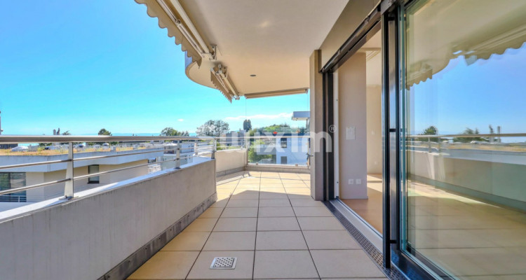 Exclusivité ! Appartement de standing avec vue sur le Lac ! image 2