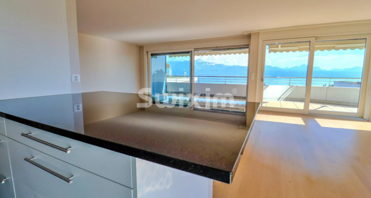 Exclusivité ! Appartement de standing avec vue sur le Lac ! image 3