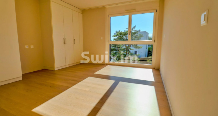 Exclusivité ! Appartement de standing avec vue sur le Lac ! image 9