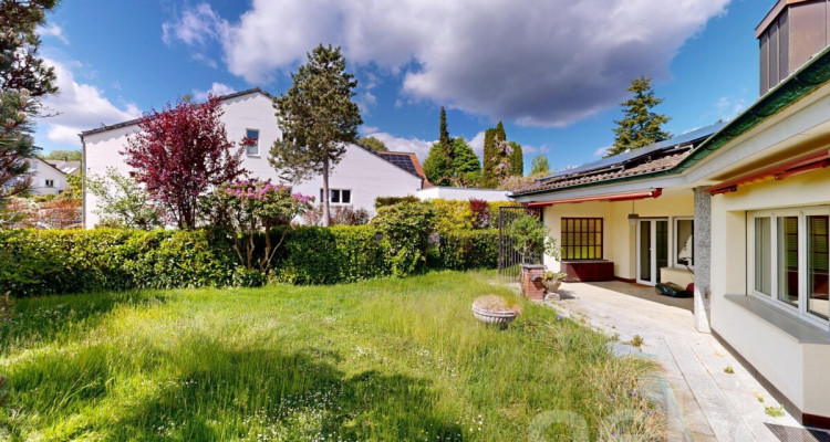 Grosszügiges 6.5-Zimmer-Einfamilienhaus mit grossem Garten image 9