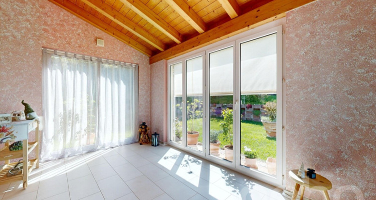 Gepflegtes 5.5-Zimmer Einfamilienhaus im Grünen image 5