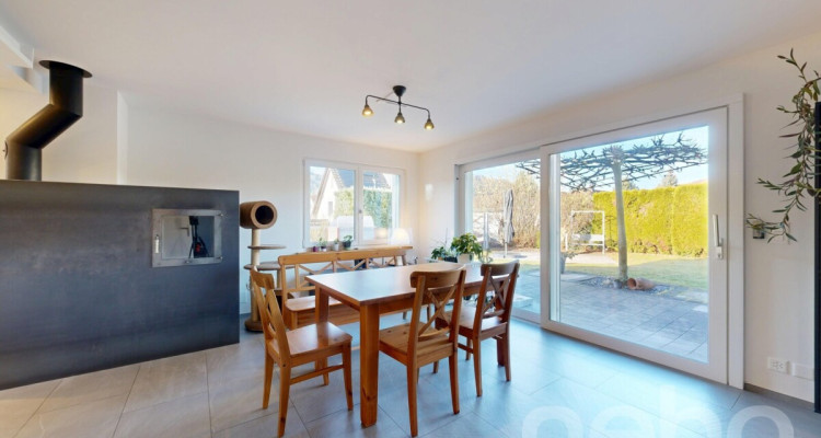 Familienhaus mit viel Platz, Wintergarten und sonniger Terrasse image 2