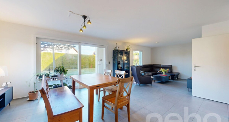 Familienhaus mit viel Platz, Wintergarten und sonniger Terrasse image 3