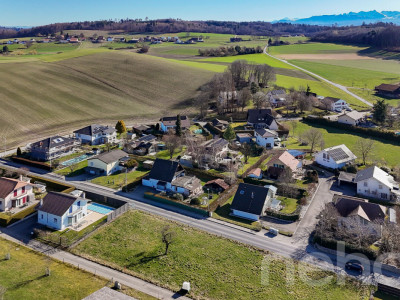 Villa individuelle rénovée avec rooftop et vue dégagée image 2