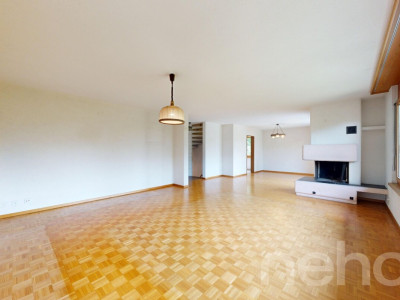 Einfamilienhaus mit viel Potenzial in ruhigem Wohnquartier image 2
