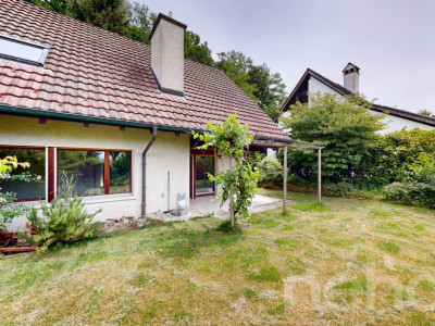 Einfamilienhaus mit viel Potenzial in ruhigem Wohnquartier image 11