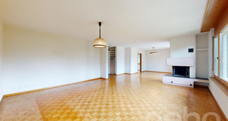 Einfamilienhaus mit viel Potenzial in ruhigem Wohnquartier image 2