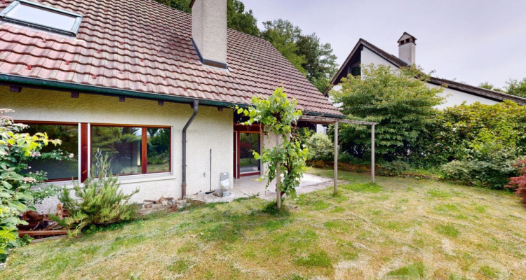 Einfamilienhaus mit viel Potenzial in ruhigem Wohnquartier image 11