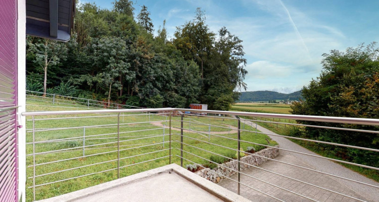 Traumhafter Lebensmittelpunkt mit eigenem Pferdestall image 1