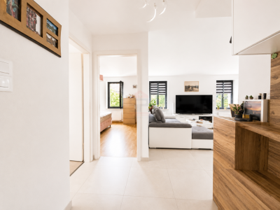 Superbe appartement rénové de 4,5 pièces Lumineux et idéalement situé image 3