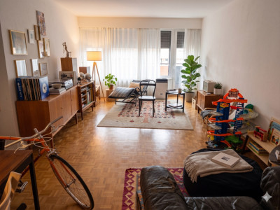 Bel appartement spacieux avec un grand balcon, rue dancet image 1