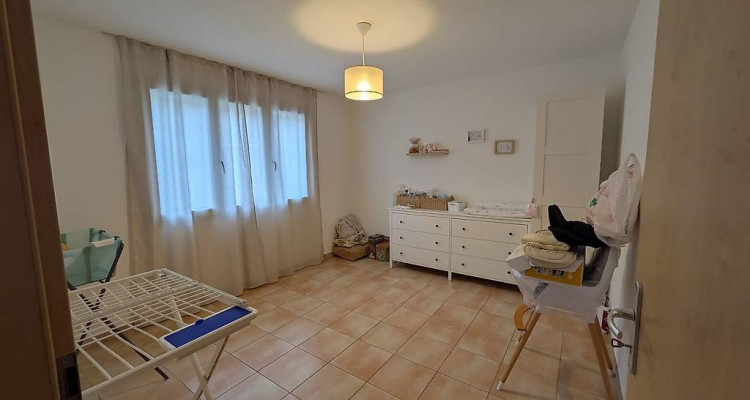 Appartement lumineux de 4.5 pièces à louer à St-Cergue 2200 fr image 5