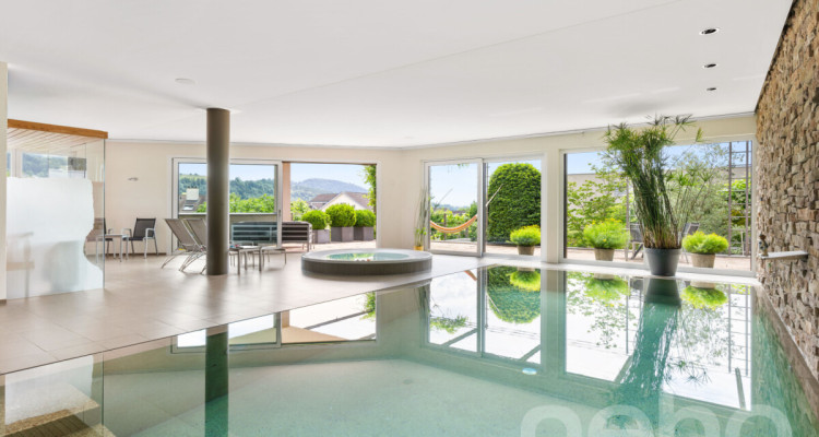 Exklusive Villa mit Wellnessbereich und Panorama-Aussicht image 3