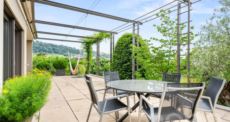 Exklusive Villa mit Wellnessbereich und Panorama-Aussicht image 11