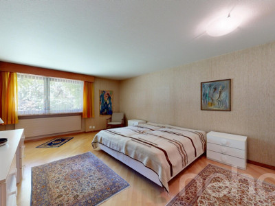 Grosszügiges 7.5-Zimmer-Einfamilienhaus mit Gartenidylle in Dornach image 8