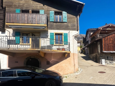 À vendre : immeuble de rendement en bon état général. image 1