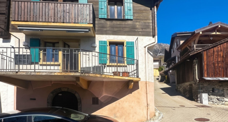 À vendre : immeuble de rendement en bon état général. image 1