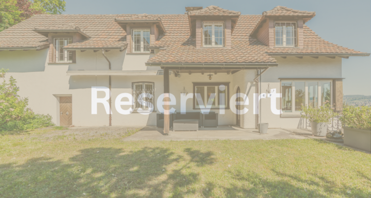 Reserviert: Stilvolles freistehendes 6.5-Zi-EFH mit 981 m² Grundstück, Seesicht und Entwicklungspotenzial in Oberrieden image 1