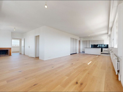 Exceptionnel appartement en attique de 4,5 pièces à Genève ✨ image 2