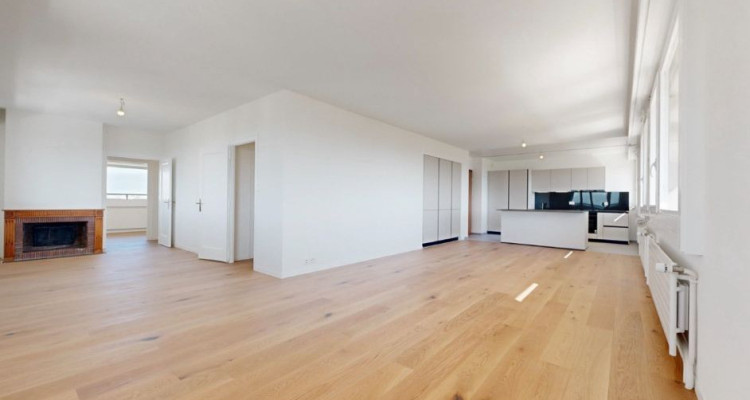 Exceptionnel appartement en attique de 4,5 pièces à Genève ✨ image 2