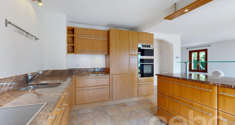 Maison individuelle avec véranda et vue panoramique ! image 2