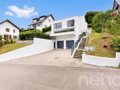 Moderne Doppelhaushälfte mit Weitsicht und grosser Terrasse image 2