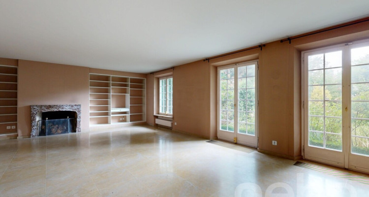 Familienvilla mit Traumgarten und einzigartigem Entwicklungspotenzial image 2