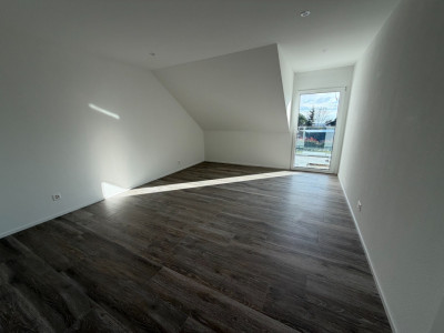 Villa contemporaine avec vue sur le lac, piscine et prestations dexception image 4