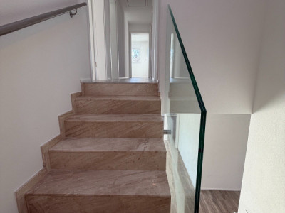Villa contemporaine avec vue sur le lac, piscine et prestations dexception image 6